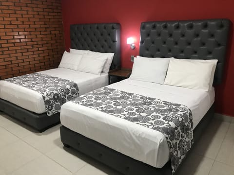 Family Double Room | Blackout drapes, soundproofing, free WiFi, bed sheets