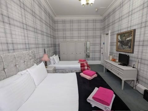 Standard Triple Room, Ensuite