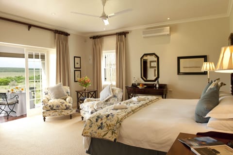 Luxury Suite | Premium bedding, Tempur-Pedic beds, minibar, in-room safe