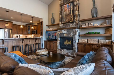 Welcome home to Emerald View