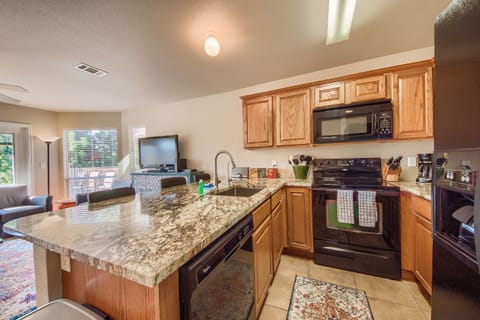 Fully equipped kitchen.