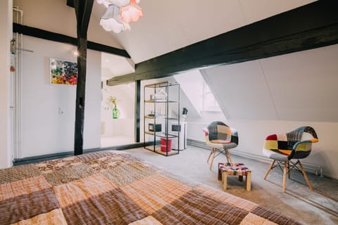 Superior Double Room | Minibar, in-room safe, individually decorated, individually furnished