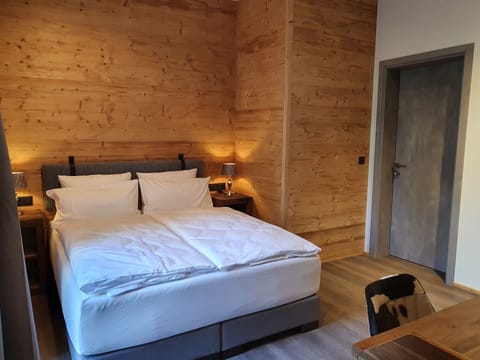 Exclusive Condo, Private Pool (Rodel Lodge, inkl. 95€ Reinigung) | In-room safe, individually decorated, blackout drapes, travel crib