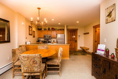 Apartment (2 Bedrooms) | Private kitchen | Oven, toaster, cookware/dishes/utensils