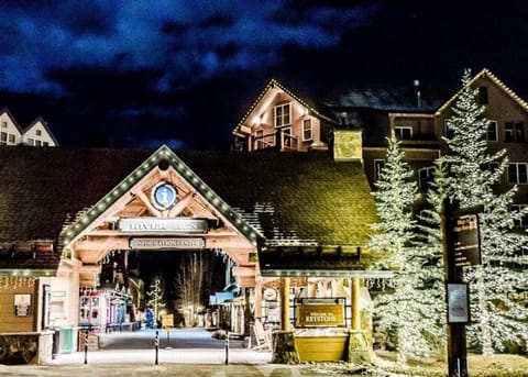 Condo, 2 Bedrooms | Exterior