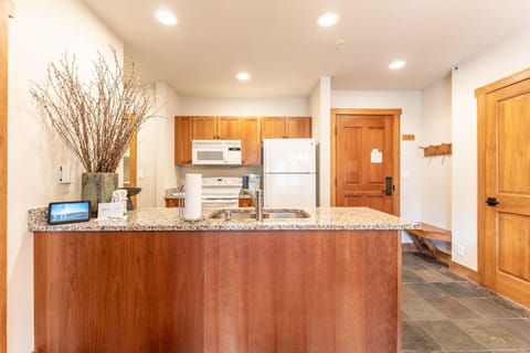 Condo, 2 Bedrooms (2245) | Private kitchen | Oven, toaster, cookware/dishes/utensils