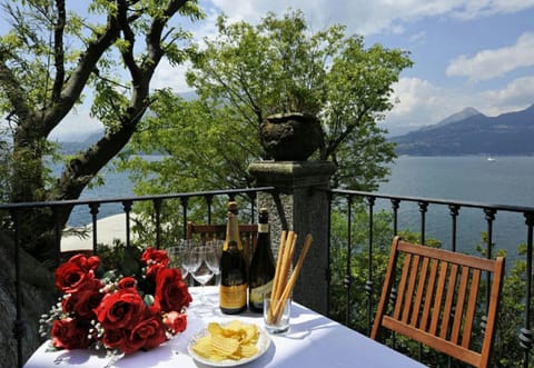 Family Villa, Multiple Bedrooms, Lakeside (Villa Lucia Varenna) | Terrace/patio