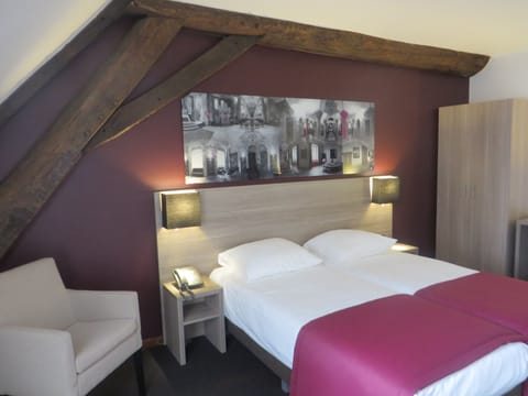 Comfort Double Room | Desk, free WiFi, bed sheets