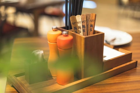 4 restaurants, Chinese cuisine