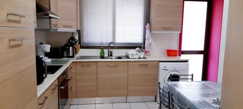 Apartment | Private kitchen | Fridge, microwave, oven, stovetop