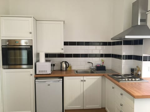 Apartment | Private kitchen | Fridge, microwave, oven, stovetop