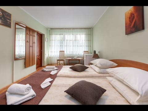 Room, 1 Bedroom, Smoking, Balcony | 1 bedroom, free WiFi