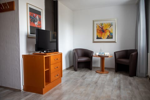 Double Room (Tusa) | Living area | Smart TV, Netflix, streaming services