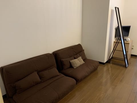 Apartment, Non Smoking | Desk, blackout drapes, iron/ironing board, free WiFi
