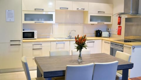 Two-Bedroom Apartment (5 Adults) | In-room dining