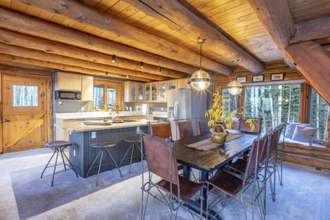 Dine and Cook in Style