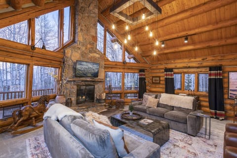 Spacious, Warm & Cozy