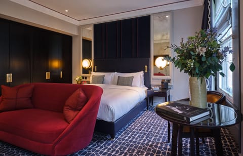 Executive Room | Premium bedding, free minibar, in-room safe, desk