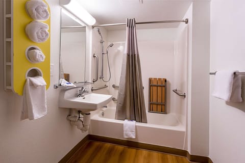 Deluxe Room, 2 Double Beds, Accessible, Non Smoking | Accessible bathroom