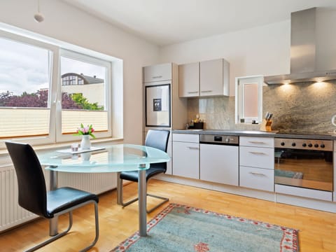 Apartment | Private kitchen | Microwave