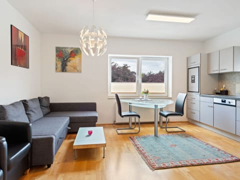 Apartment | Private kitchen | Microwave