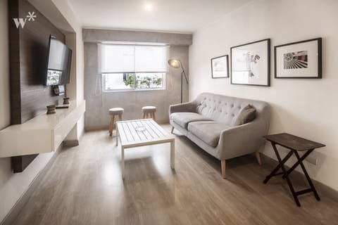 Executive Studio Suite, 1 Queen Bed, Private Bathroom (apt. #109) | Living area | Smart TV, heated floors