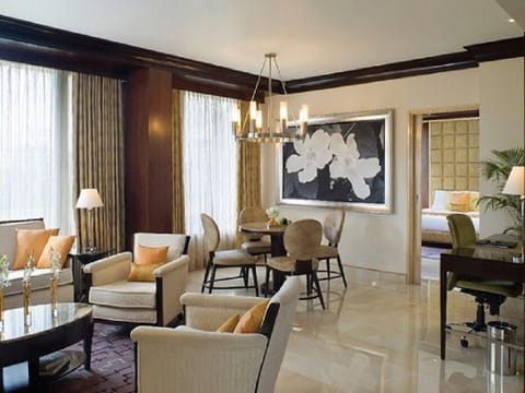 Presidential Suite | Premium bedding, memory foam beds, minibar, in-room safe