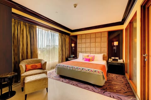 Presidential Suite | Premium bedding, memory foam beds, minibar, in-room safe