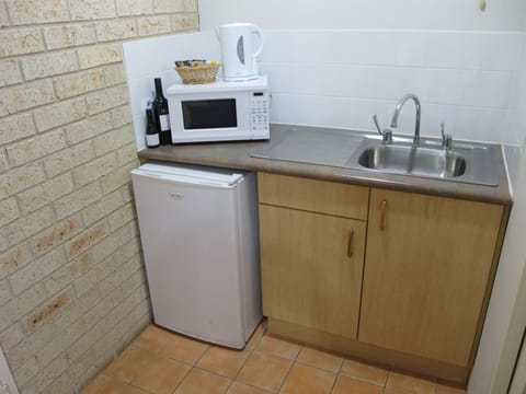 Special Facilities | Private kitchen | Electric kettle, cookware/dishes/utensils