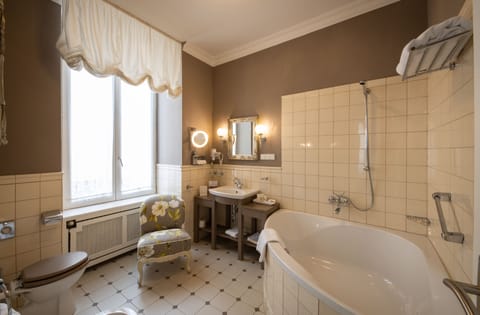 Suite, City View | Bathroom | Free toiletries, hair dryer, towels