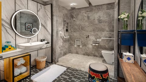 Standard Room | Bathroom | Shower, hydromassage showerhead, designer toiletries, hair dryer