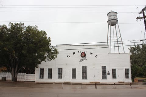 Texas Oldest Dance Hall
Quick 12 minute drive to Gruene!