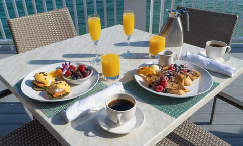 Daily buffet breakfast for a fee