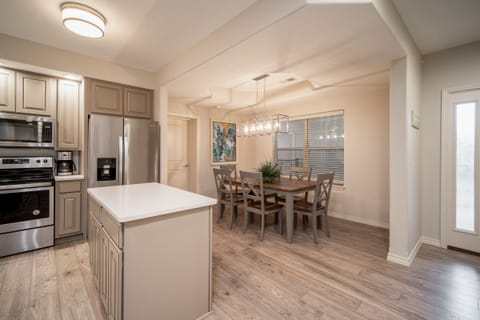 Kitchen/ Dining Area
