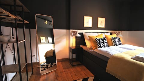 Classic Room (The George 33) | Individually furnished, iron/ironing board, travel crib, free WiFi
