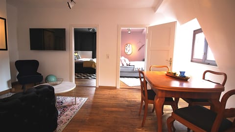 Romantic Room (The George 34) | Living room