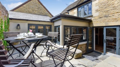 Patio seating area, Brown's Cottage, Bolthole Retreats