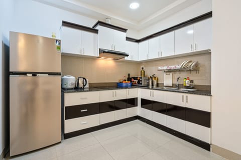 Signature Apartment, 3 Bedrooms, Sea View | Private kitchen | Stovetop, electric kettle, rice cooker, cookware/dishes/utensils