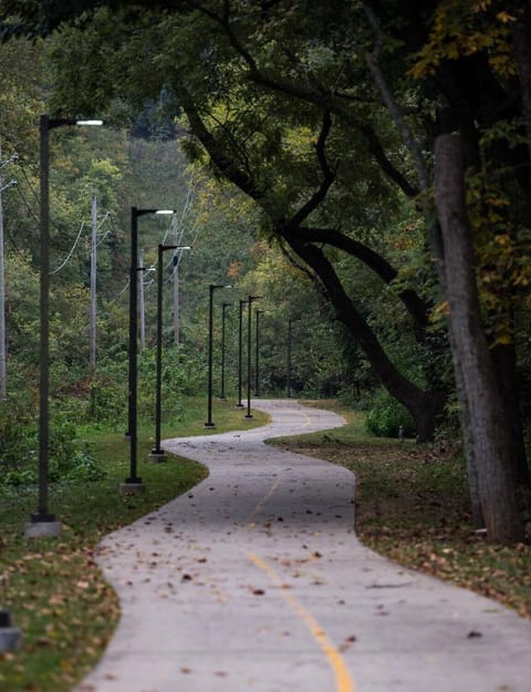 Lake Atlanta is a few minutes drive and connects to downtown Rogers.