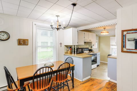 Dining Area | Free WiFi | Sunroom | Window A/C Units