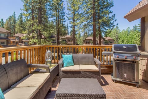 - Relax on the outdoor deck with patio seating  
- Enjoy the forest view and mountain air  
- Fire up the BBQ grill for outdoor dining