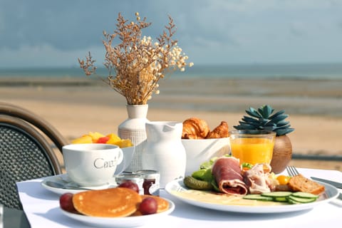Daily continental breakfast for a fee