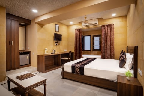 Haveli Suite | Desk, rollaway beds, free WiFi, bed sheets