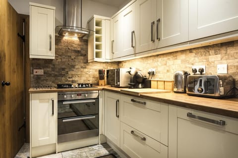 Orchard Cottage - Barn Conversion - Beavers Hill (1112)