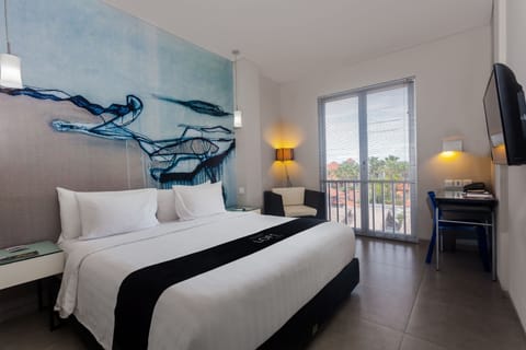 Deluxe Double Room | Desk, rollaway beds, free WiFi, bed sheets