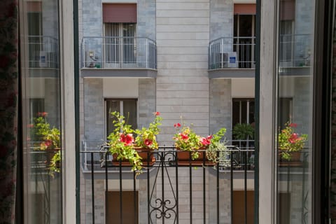 Studio, Kitchenette, City View | Balcony