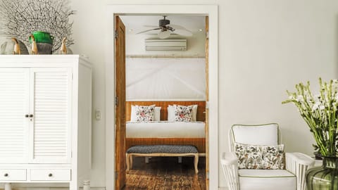 Villa, 4 Bedrooms | 4 bedrooms, desk, iron/ironing board, free WiFi