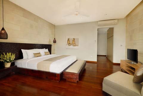 5 Bedroom Pool Villa | 5 bedrooms, pillowtop beds, free WiFi, bed sheets