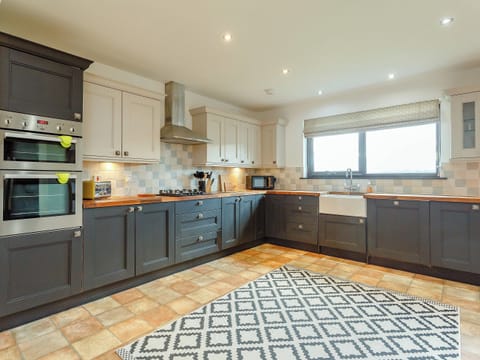 Kitchen/diner | The Big Hoose, Linside