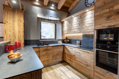 Upstairs Fully equipped kitchen